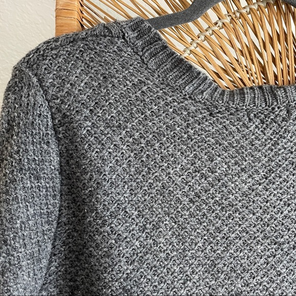 Knit grey sweater - Picture 5 of 6